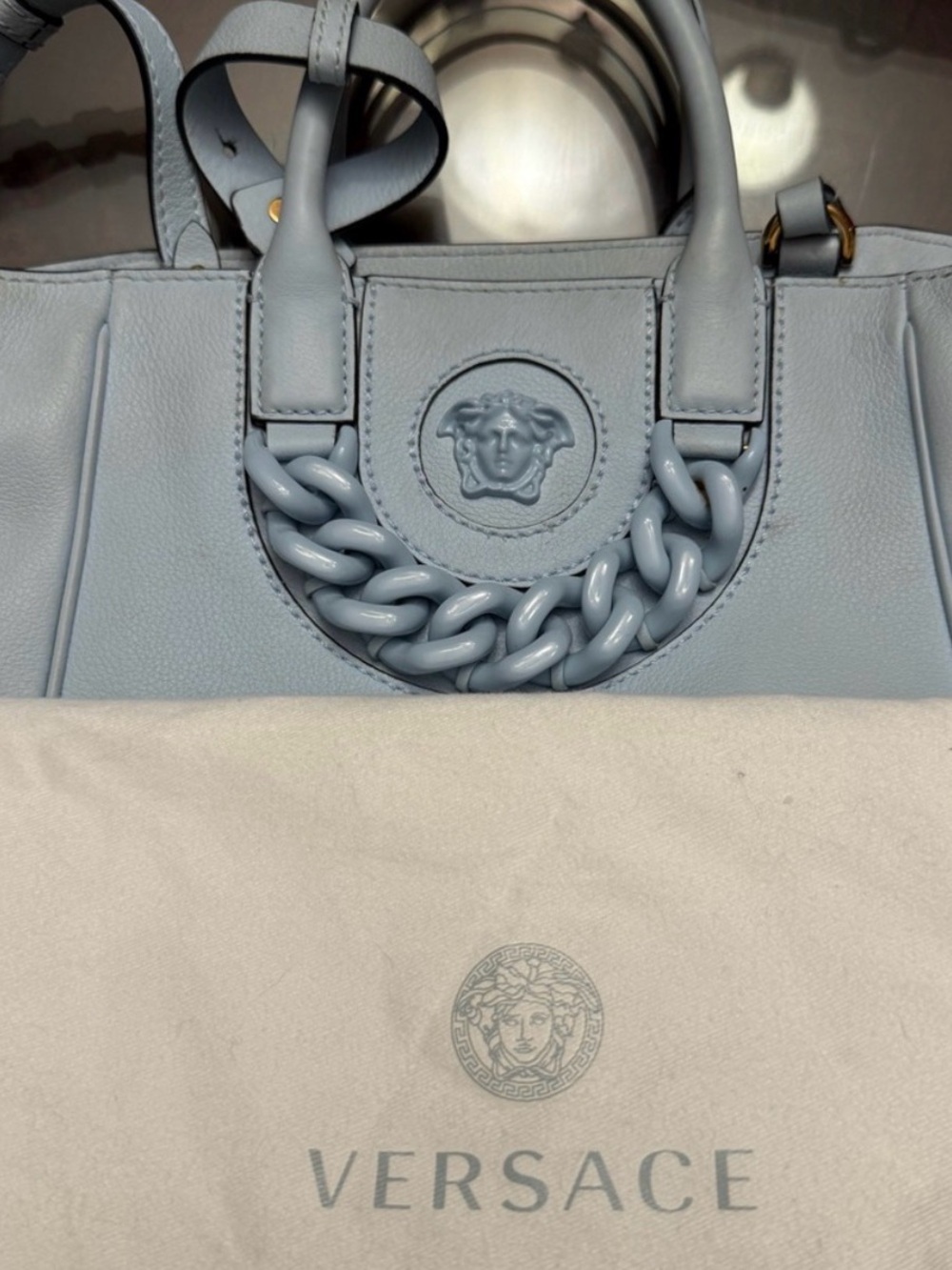 Versace La Medusa Leather Tote with Matching Cardholder - Picture 7 of 8